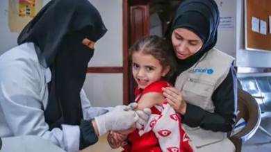 رغم توفر اللقاح الآمن والفعّال منذ أكثر من ثلاثة عقود: لماذا تحصد أوبئة الحصبة حاليّاً أطفال اليمن؟